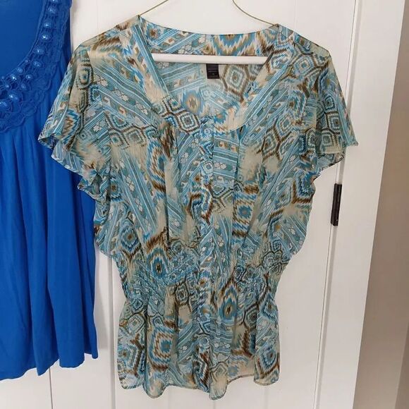 Three Top Bundle Size 18- 20 & Size 18 - Picture 7 of 12